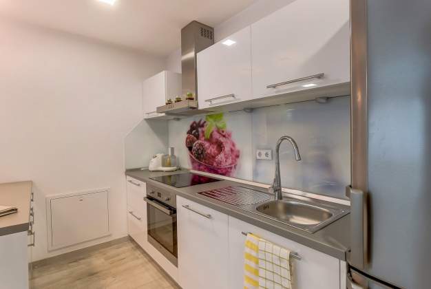 Kristian Apartment timeless elegance with the right experience for 4-5 people, Mali Lošinj