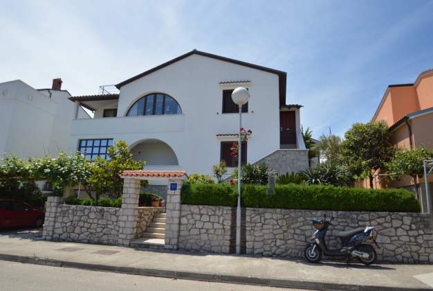 Apartment Bianca 2 relaxation in a perfect location near the sea, Mali Lošinj