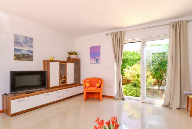 Apartment Bianca 2 relaxation in a perfect location near the sea, Mali Lošinj