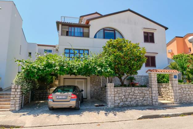 Apartment Bianca 2 relaxation in a perfect location near the sea, Mali Lošinj