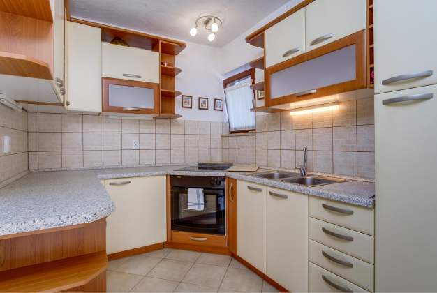 Apartment Blasko 1 - elegant apartment for 4 people in Artatore, Mali Lošinj.