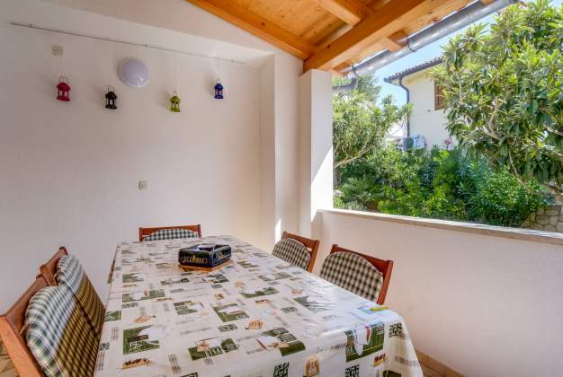 Apartment Blasko 1 - elegant apartment for 4 people in Artatore, Mali Lošinj.