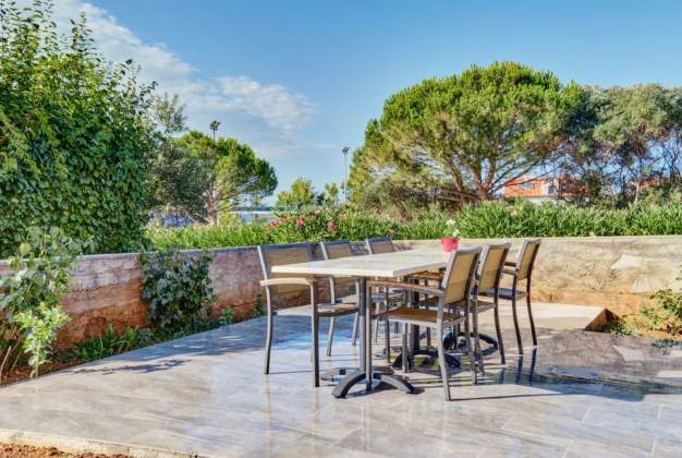 Apartment Blaž 1 - at a comfortable and beautiful location for 4 persons, Mali Lošinj