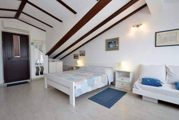 Apartment Blue Ivy 2 - Studio for 2 near the beach, Mali Losinj