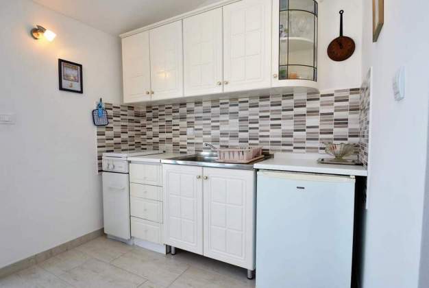 Apartment Blue Ivy 2 - Studio for 2 near the beach, Mali Losinj