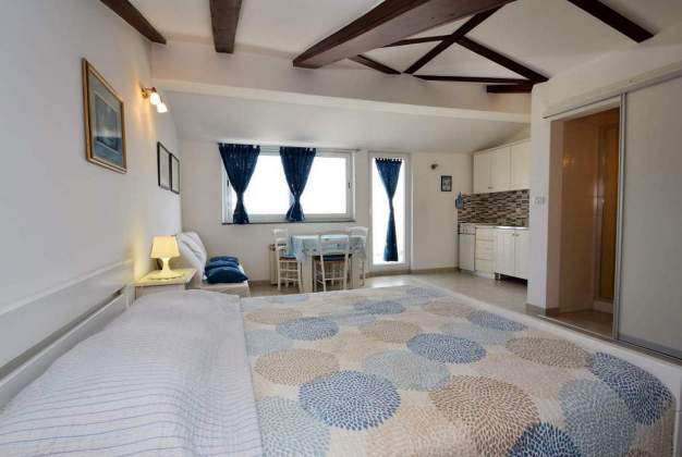 Apartment Blue Ivy 2 - Studio for 2 near the beach, Mali Losinj
