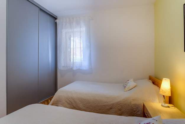 Apartment Branka 1 - Relax by the sea in Mali Losinj