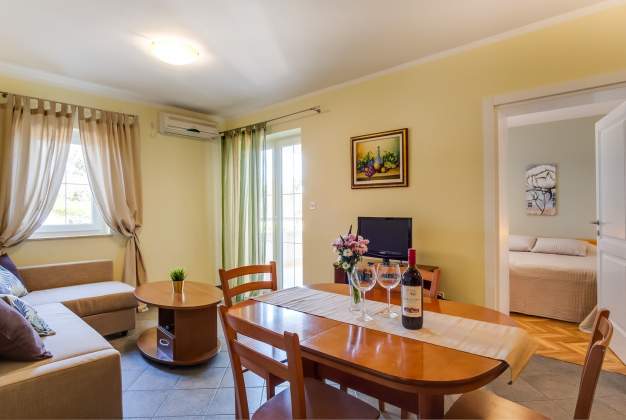 Apartmaji Branka 1 - Mali Lošinj, Hrvaška