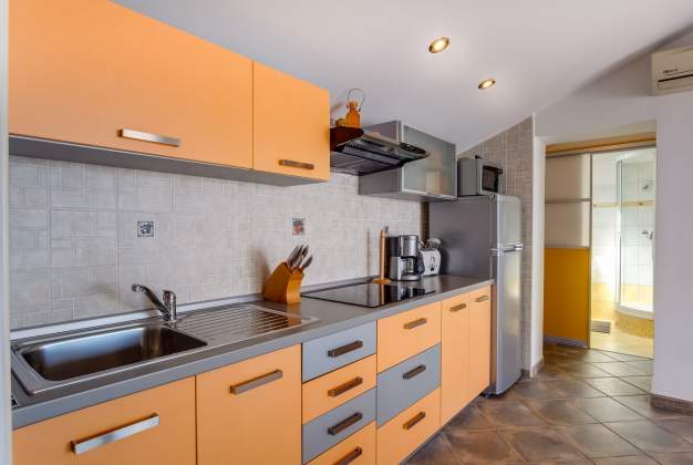 Apartment Branka 4 - sea view for two people, Mali Lošinj