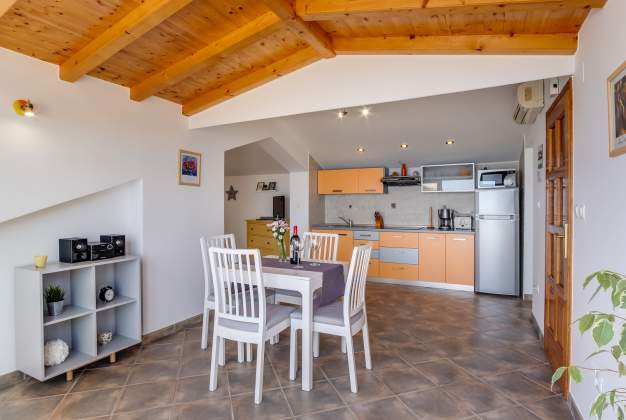 Apartment Branka 4 - sea view for two people, Mali Lošinj