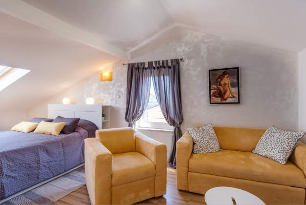 Apartment Branka 4 - sea view for two people, Mali Lošinj