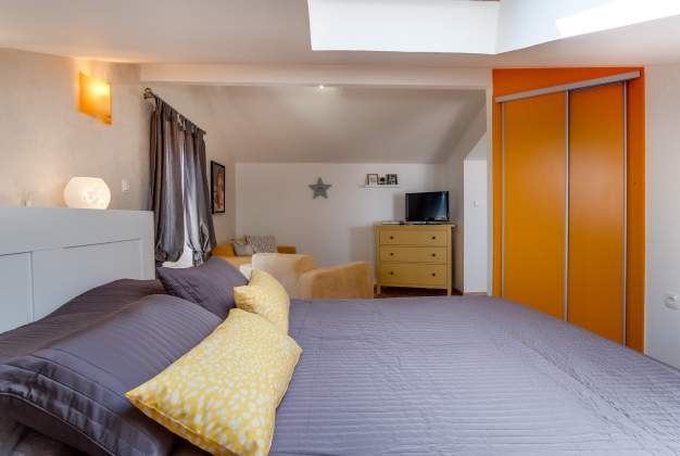 Apartment Branka 4 - sea view for two people, Mali Lošinj