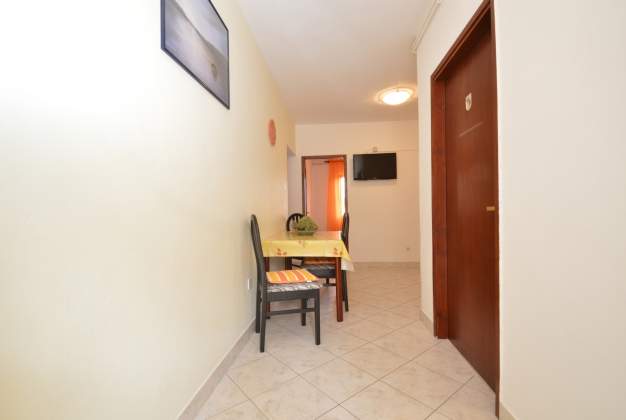 Apartment Brigita 2 in a quiet area of ​​Zagazina for 4 people, Mali Lošinj