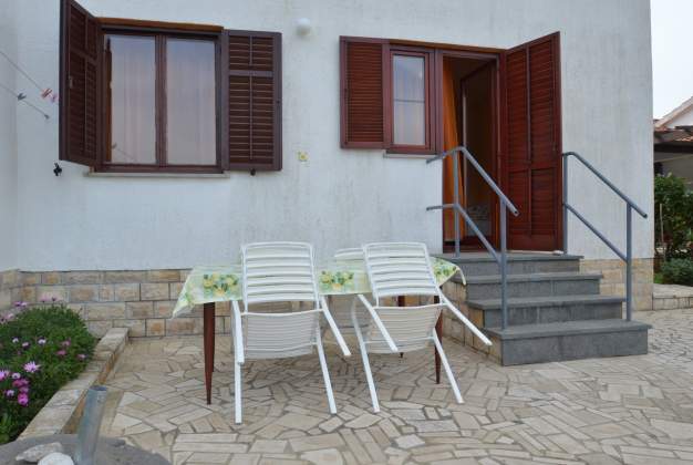 Apartment Brigita 2 in peaceful and attractive area of Zagazine suitable for 4 persons, Mali Losinj.