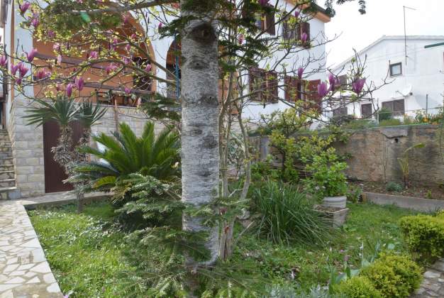 Apartment Brigita 2 in a quiet area of ​​Zagazina for 4 people, Mali Lošinj