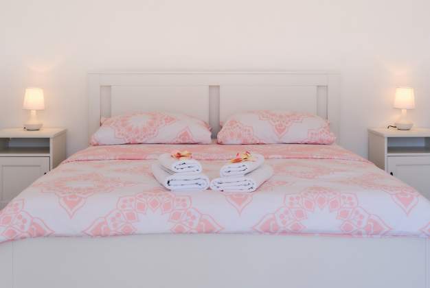 Country House Ćunski – Spacious holiday home with terrace, Mali Lošinj