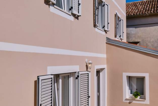 Country House Ćunski – Spacious holiday home with terrace, Mali Lošinj