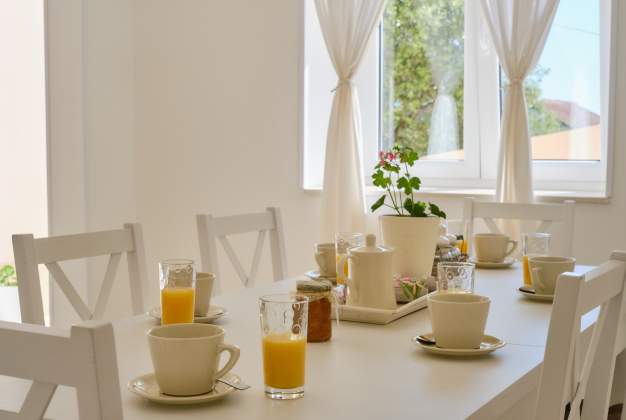 Country House Ćunski – Spacious holiday home with terrace, Mali Lošinj