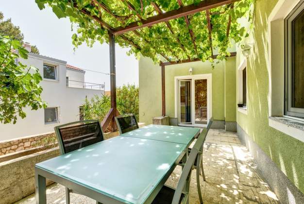 Casa Verde with the perfect atmosphere and relaxation for 4-5 people, Artatore, Mali Lošin