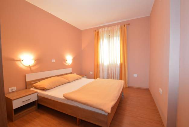 Ferienwohnungen Christian 1, Geräumig & strandnah, Mali Losinj