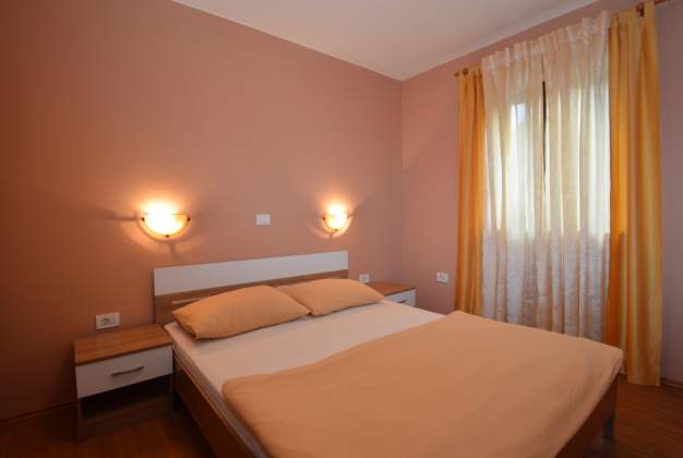 Ferienwohnungen Christian 1, Geräumig & strandnah, Mali Losinj
