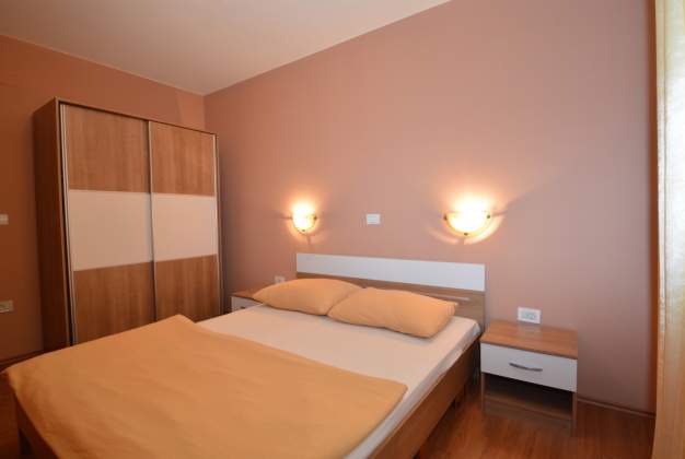 Ferienwohnungen Christian 1, Geräumig & strandnah, Mali Losinj