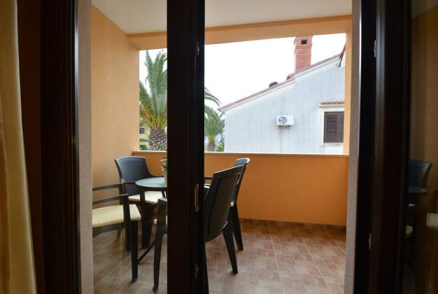 Ferienwohnungen Christian 1, Geräumig & strandnah, Mali Losinj