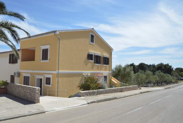 Ferienwohnungen Christian 1, Geräumig & strandnah, Mali Losinj