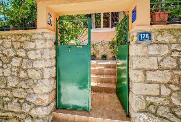 Apartment Cilka 1, Accommodation for 2 people, close to the beach, Mali Losinj
