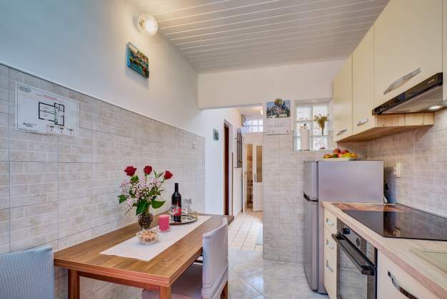 Apartment Cilka 1, Accommodation for 2 people, close to the beach, Mali Losinj