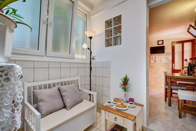 Apartment Cilka 1, Accommodation for 2 people, close to the beach, Mali Losinj