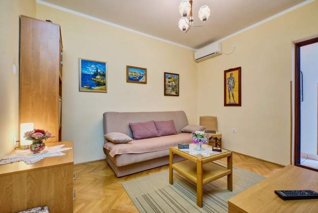 Apartment Cilka 1, Accommodation for 2 people, close to the beach, Mali Losinj