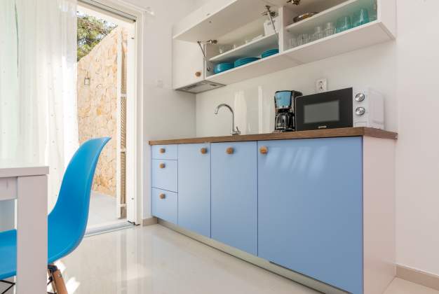 Apartment Blue Wave modern apartment near Čikat, Mali Lošinj