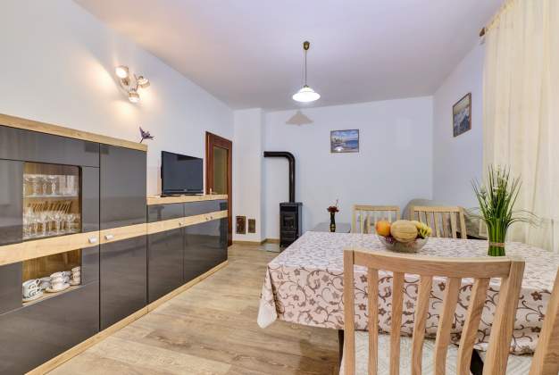 Newly renovated apartment Dani 1, for three people with a balcony near the beach - Mali Lošinj, Croa