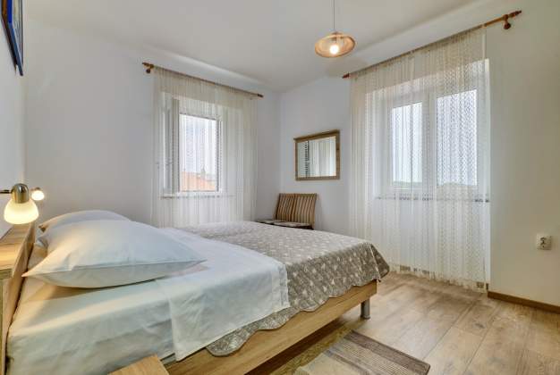 Newly renovated apartment Dani 1, for three people with a balcony near the beach - Mali Lošinj, Croa
