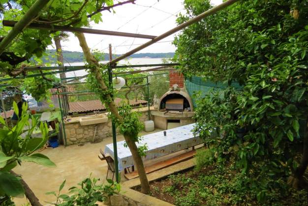Apartman  Davorka 2, za dvije osobe blizu mora na Poljani - Mali Lošinj, Hrvatska