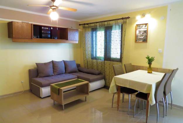 Apartman  Davorka 2, za dvije osobe blizu mora na Poljani - Mali Lošinj, Hrvatska