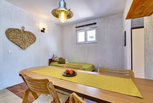 Apartment Deja 1 - Ideal for 3 people, near Čikat - Mali Lošinj, Croatia