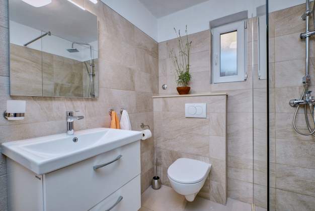 Studio Apartment Deja 3 - Terrace for 2, near Čikat - Mali Losinj, Croatia