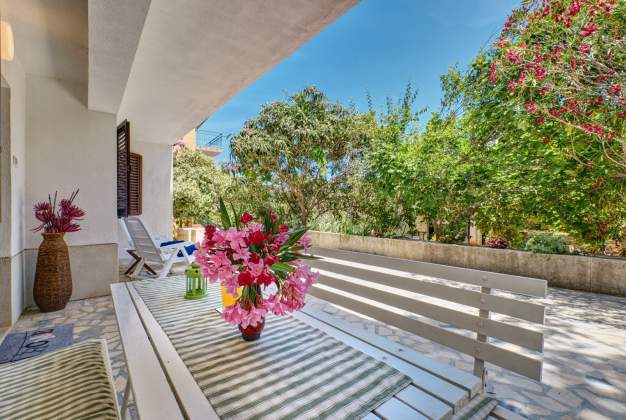 Studio Apartment Deja 3 - Terrace for 2, near Čikat - Mali Losinj, Croatia