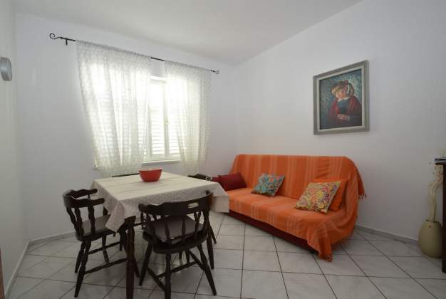 Apartment Doris 1 near the beach, perfect for 5 guests, Mali Losinj