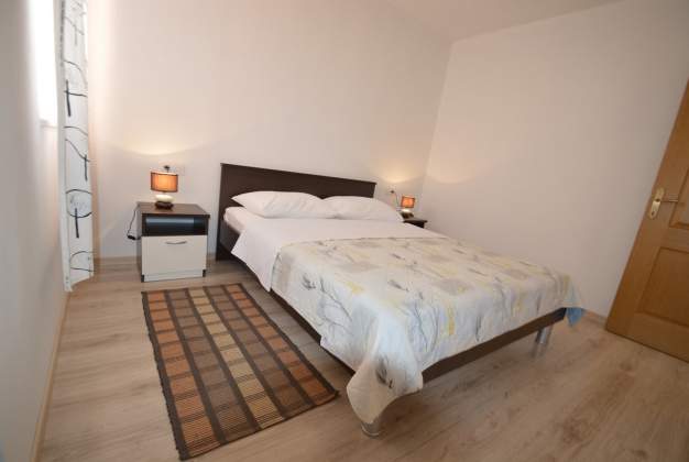 Apartment Duje 2 - Near the beach, with a terrace, ideal for a couple, Artatore, Mali Lošinj
