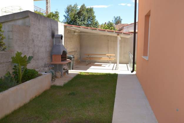 Apartment Duje 3 - Spacious stay near beach, terrace with BBQ in Artatore, Mali Lošinj