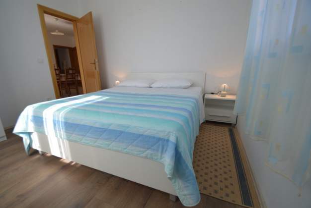 Apartment Duje 3 - Spacious stay near beach, terrace with BBQ in Artatore, Mali Lošinj