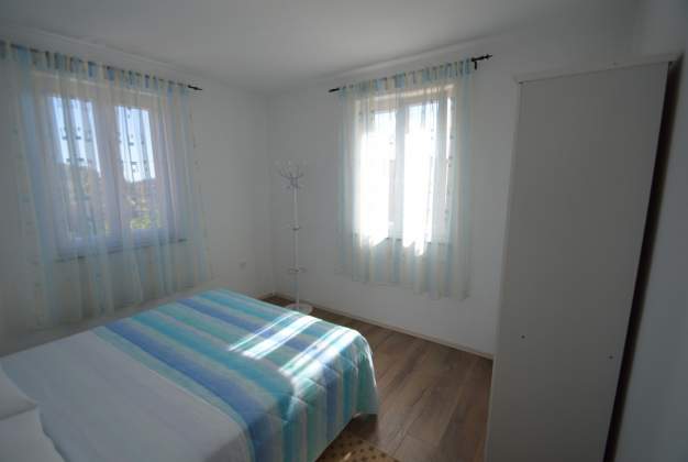 Apartment Duje 3 - Spacious stay near beach, terrace with BBQ in Artatore, Mali Lošinj