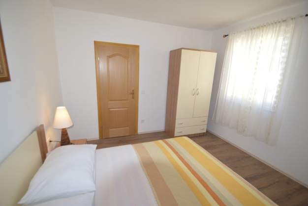 Apartment Duje 4 - Perfect for 2 people, close to the beach, Mali Lošinj